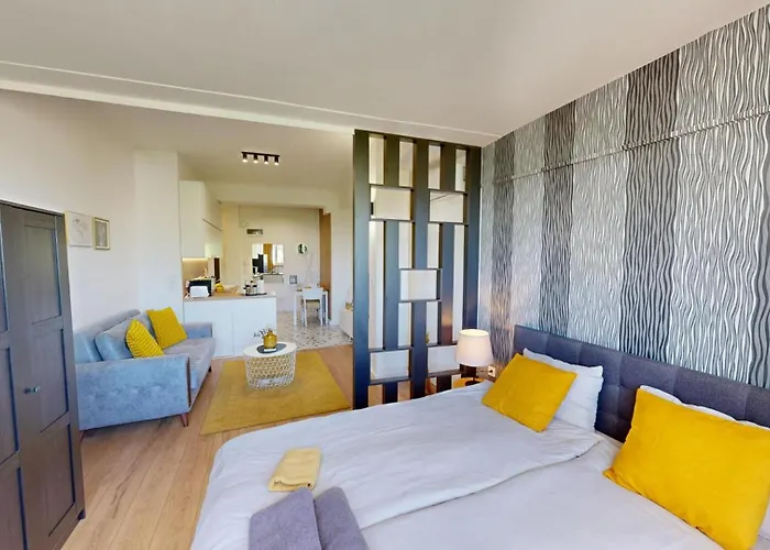 Modern 4 Min Walk From Alexander Nevski Apartment *