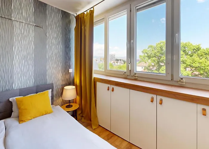 Apartment Modern 4 Min Walk From Alexander Nevski