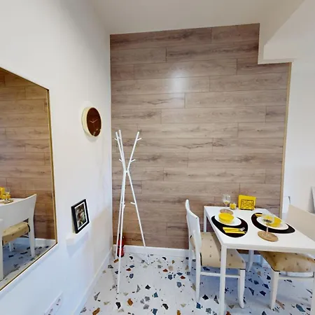 Modern 4 Min Walk From Alexander Nevski