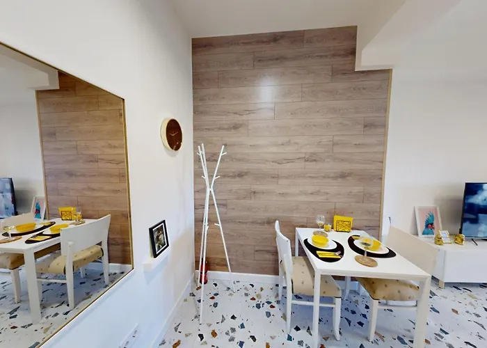 Modern 4 Min Walk From Alexander Nevski