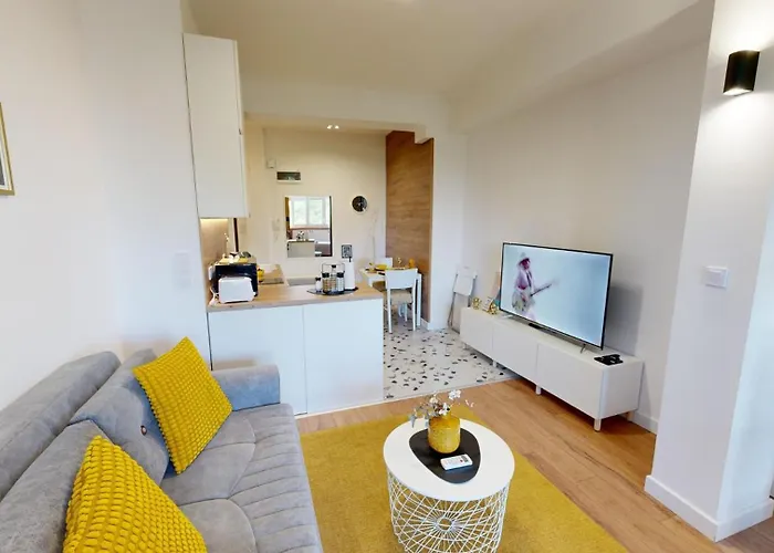 Modern 4 Min Walk From Alexander Nevski *