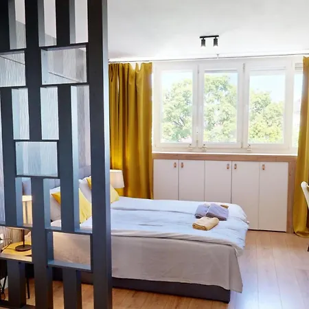 Modern 4 Min Walk From Alexander Nevski